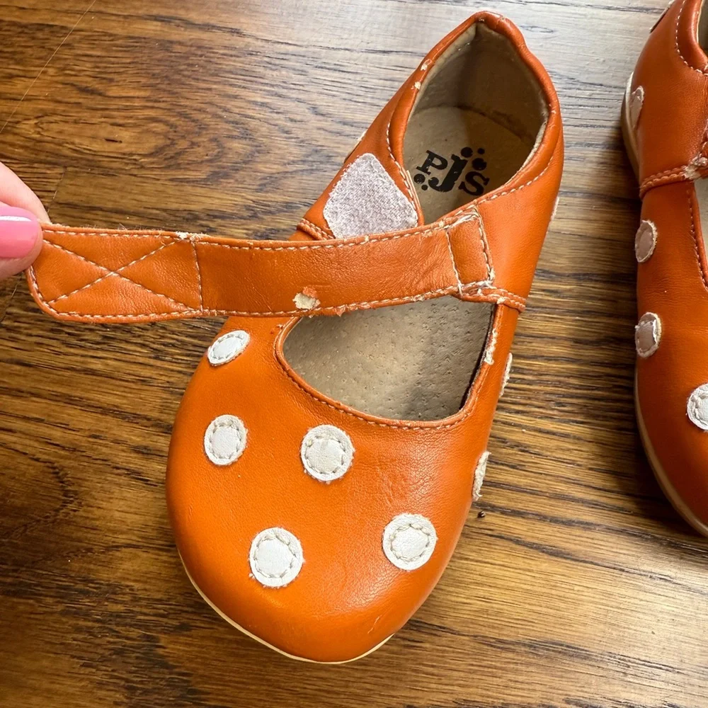 Puddle Jumper (PJs) Orange / White Polka Dot Kids Mary Jane Shoes Size 6